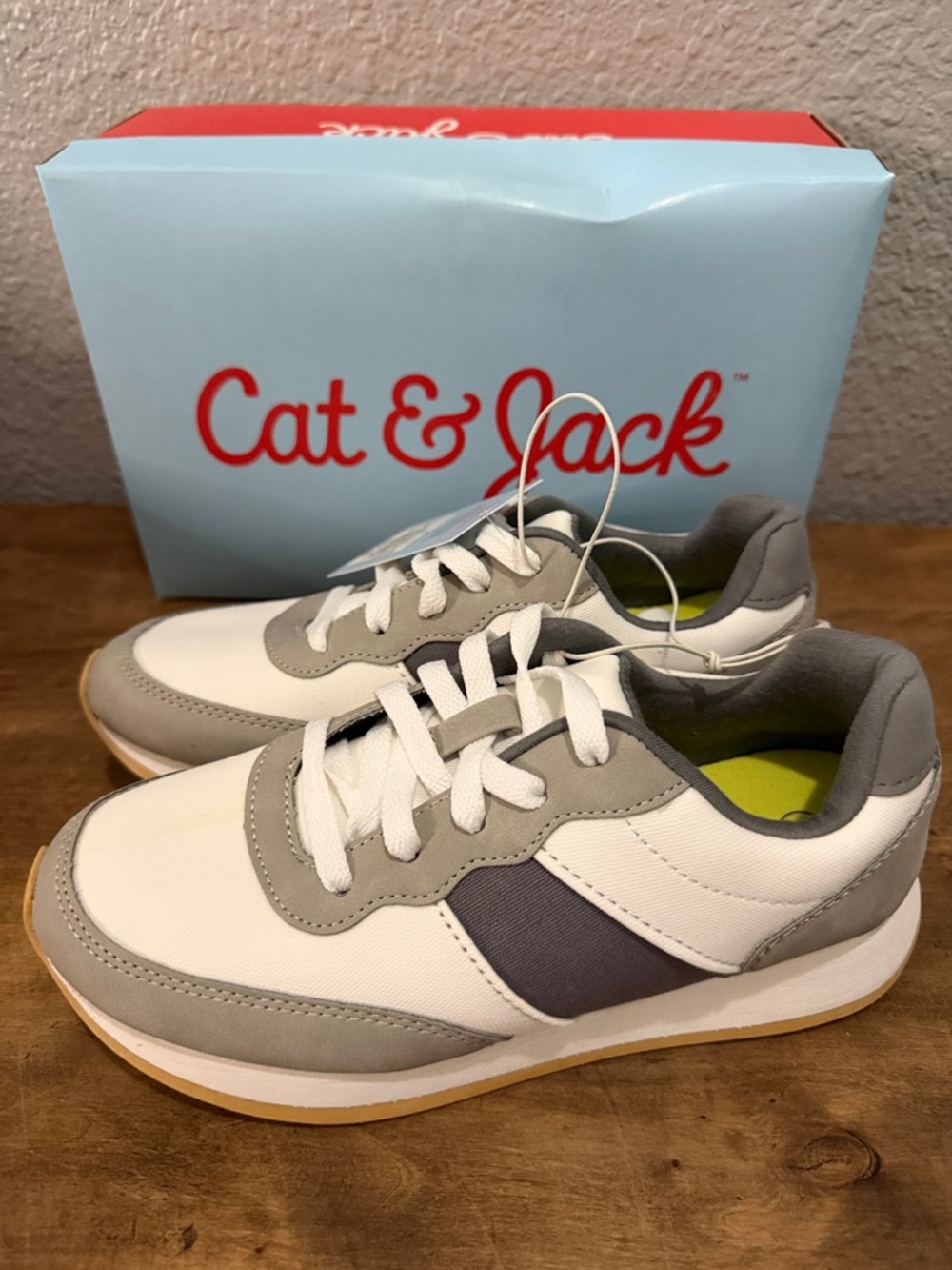Cat & Jack White, Gray and Navy Kids' Lace-Up Sneakers size 4